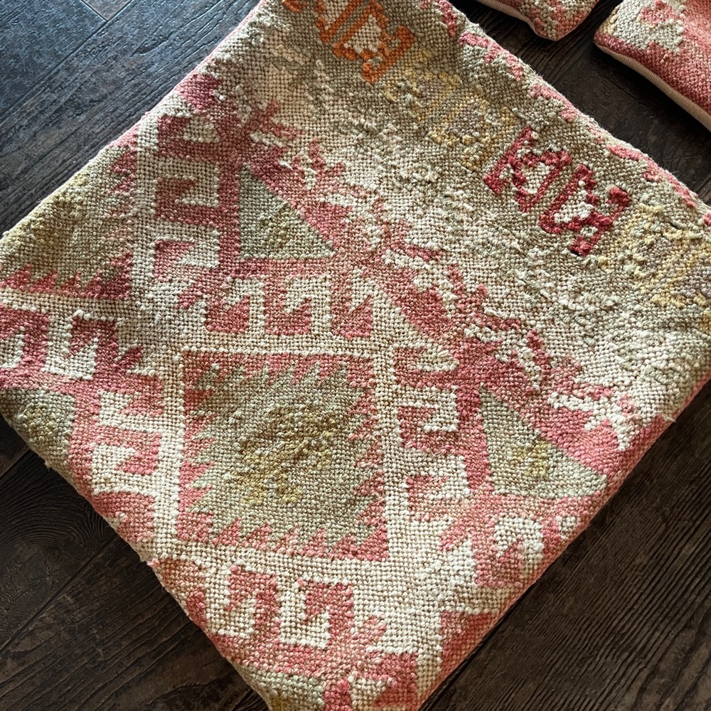 Pottery Barn Wool Pillow Cover Tribal Kilim Set Of 3 18x18 - Picture 2 of 10
